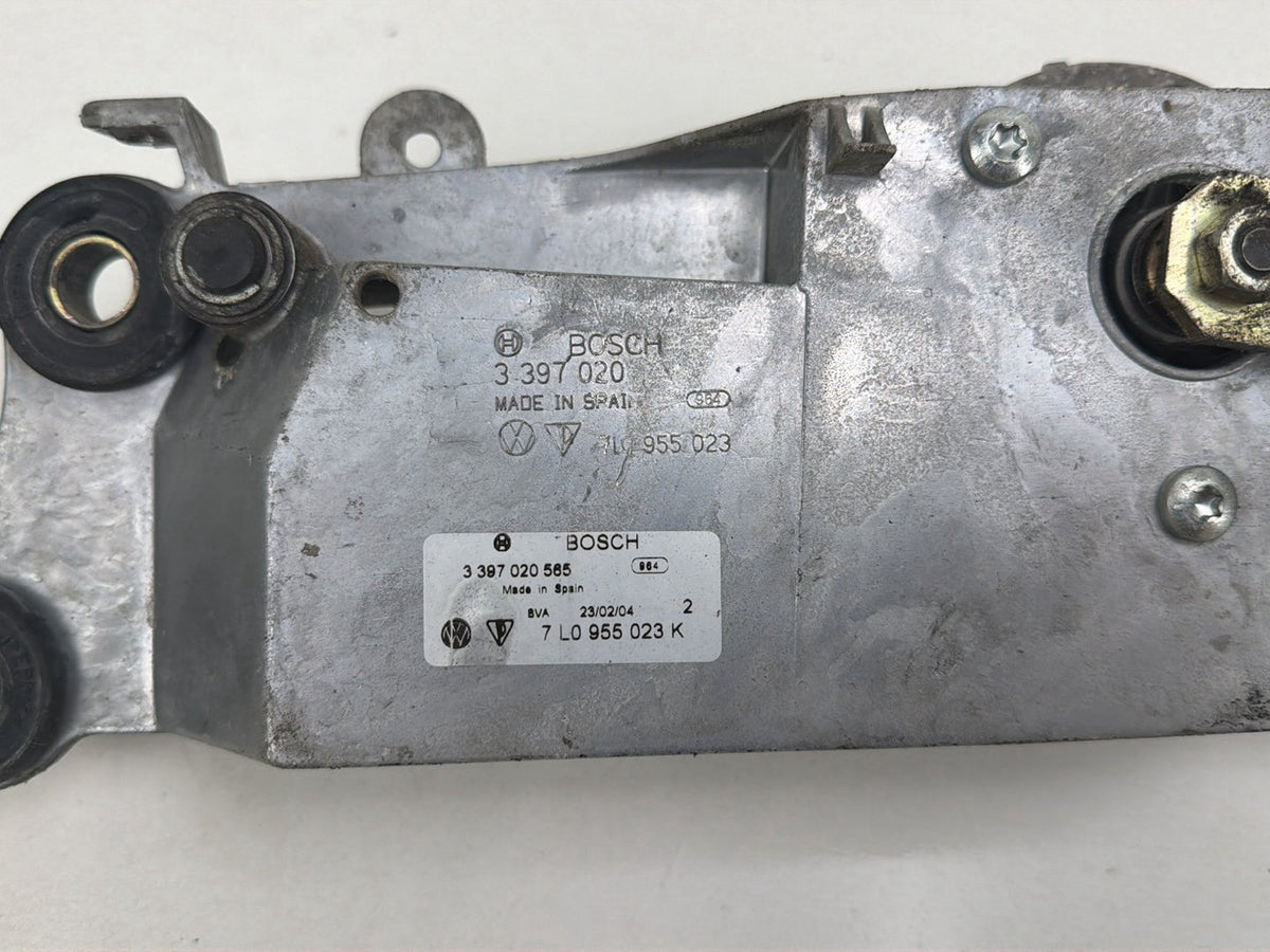 2003-2006 Porsche Cayenne Windshield Wiper Linkage And Motor 7L0955023K OEM