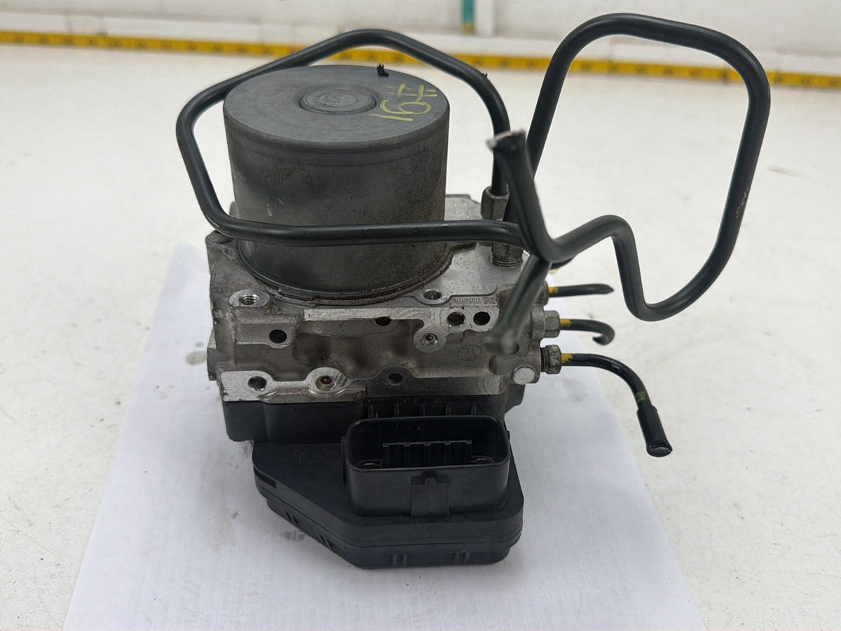 2014-2015 Infiniti Q50 ABS Anti Lock Brake Pump Module OEM