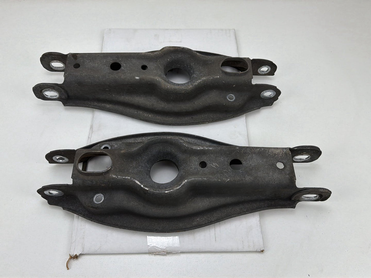2014 BMW X1 E84 SUV Left Rear Lower Control Arm 6764420 OEM
