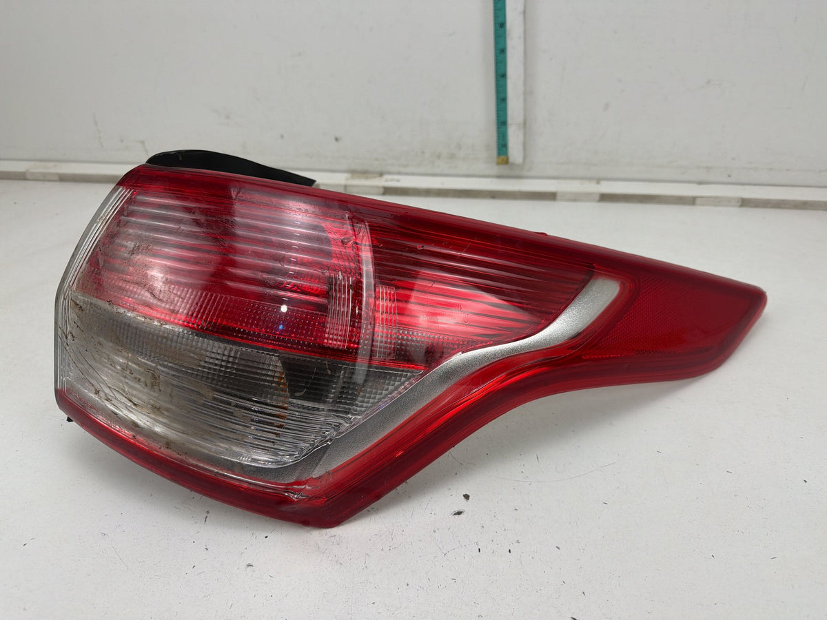 2013-2016 Ford Escape Rear Right Passenger Quarter Outer Tail Light Lamp OEM