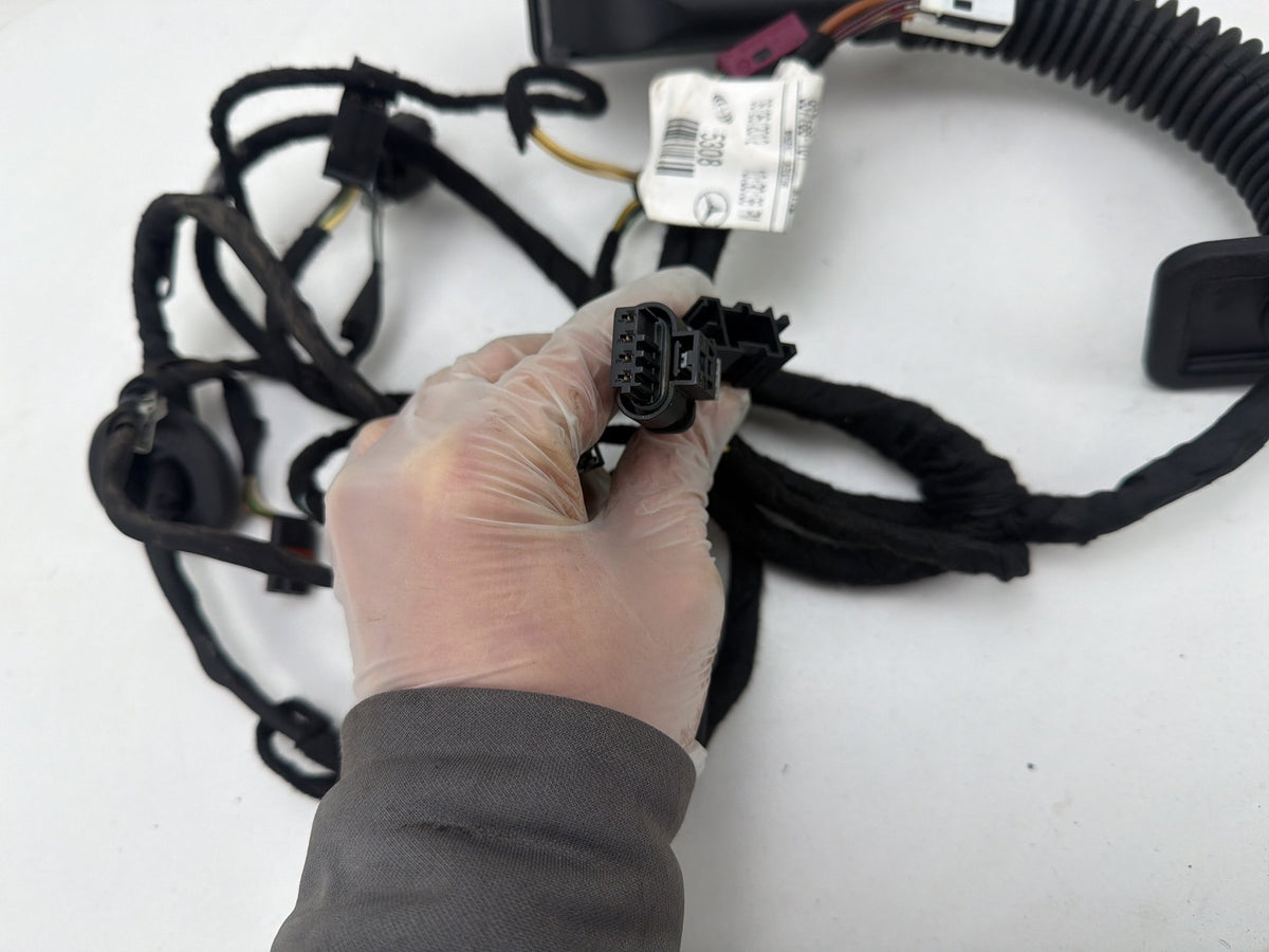 2012-2014 Mercedes Benz ML550 Front Left Driver Side Door Wiring Harness OEM