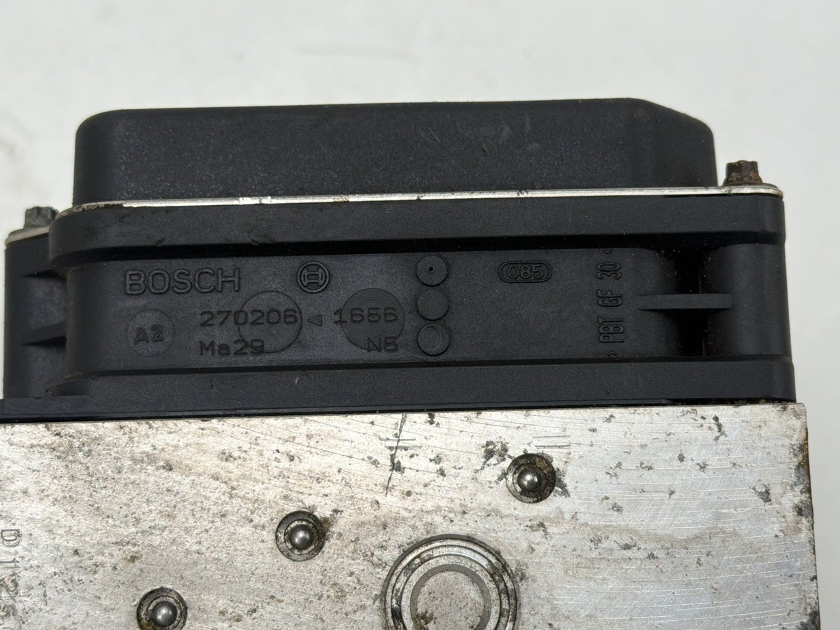 2006-2007 BMW 525I - ABS Anti-Lock Brake Pump Module 0 265 950 668 OEM
