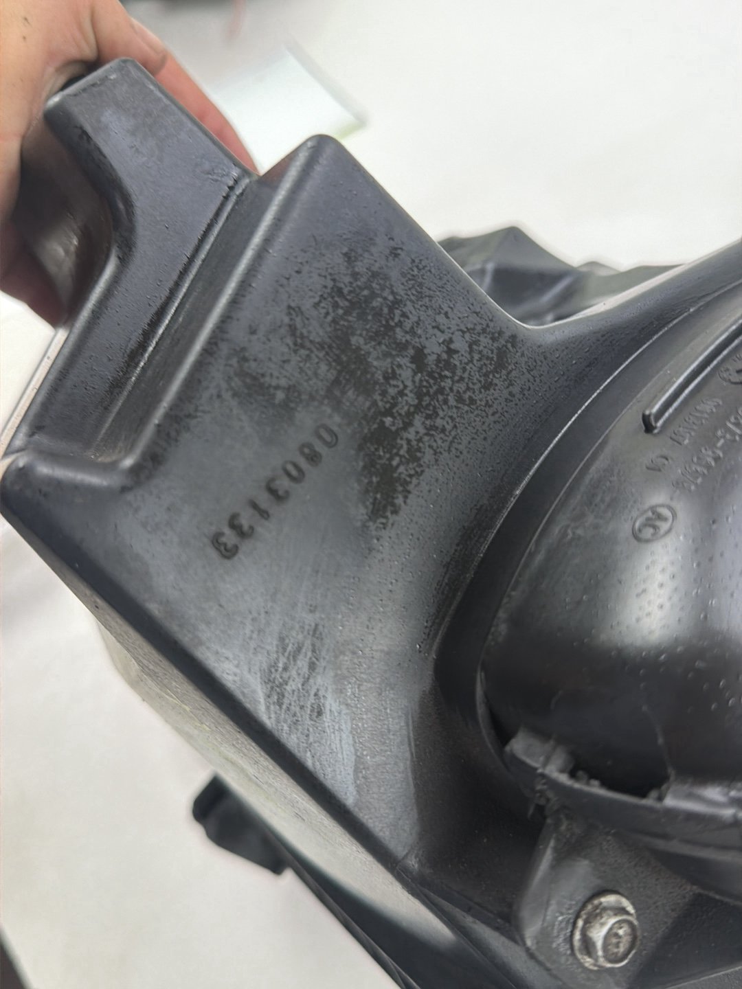 2013-2016 Lincoln MKZ Engine Air Cleaner Intake Housing Box DS73-9A600-AC OEM