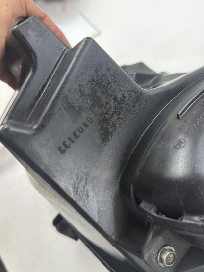 2013-2016 Lincoln MKZ Engine Air Cleaner Intake Housing Box DS73-9A600-AC OEM