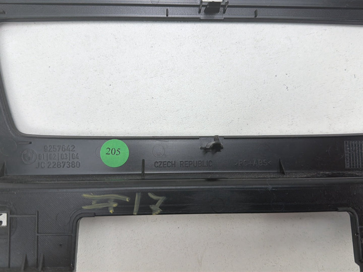 2013-2015 BMW X1 E84-Dash Front Center Radio Stereo Player Trim Cover 9257642 OEM