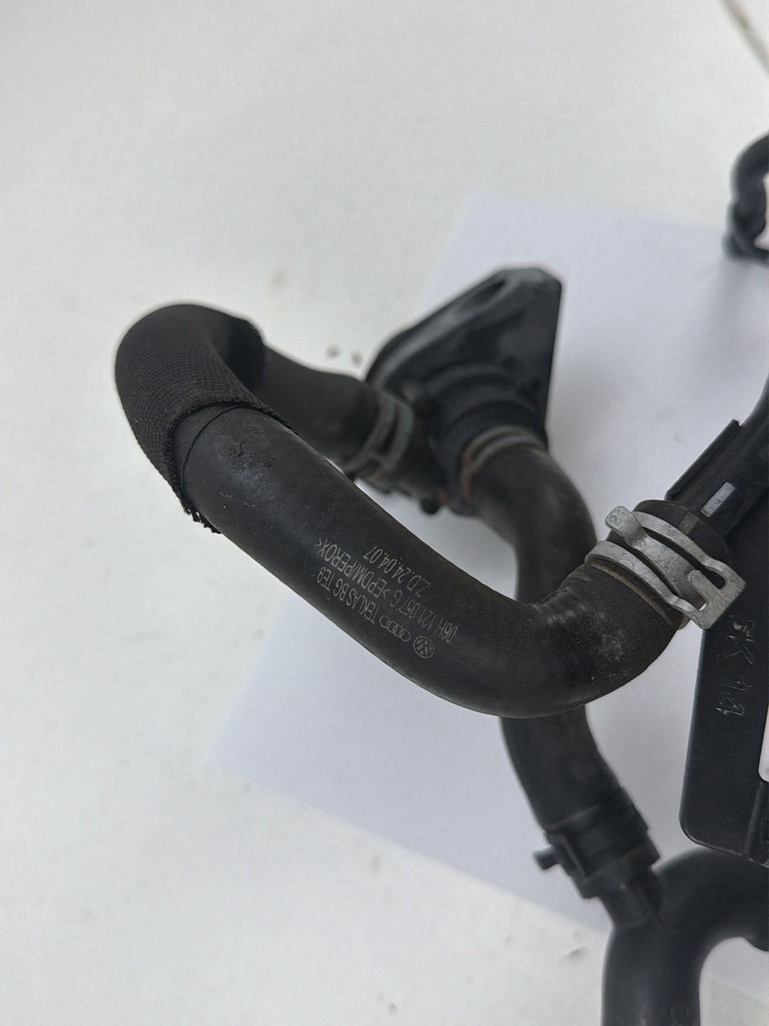 2009-2012 Audi A4 Auxiliary Coolant/ Water Pump Hose 06H121057G OEM