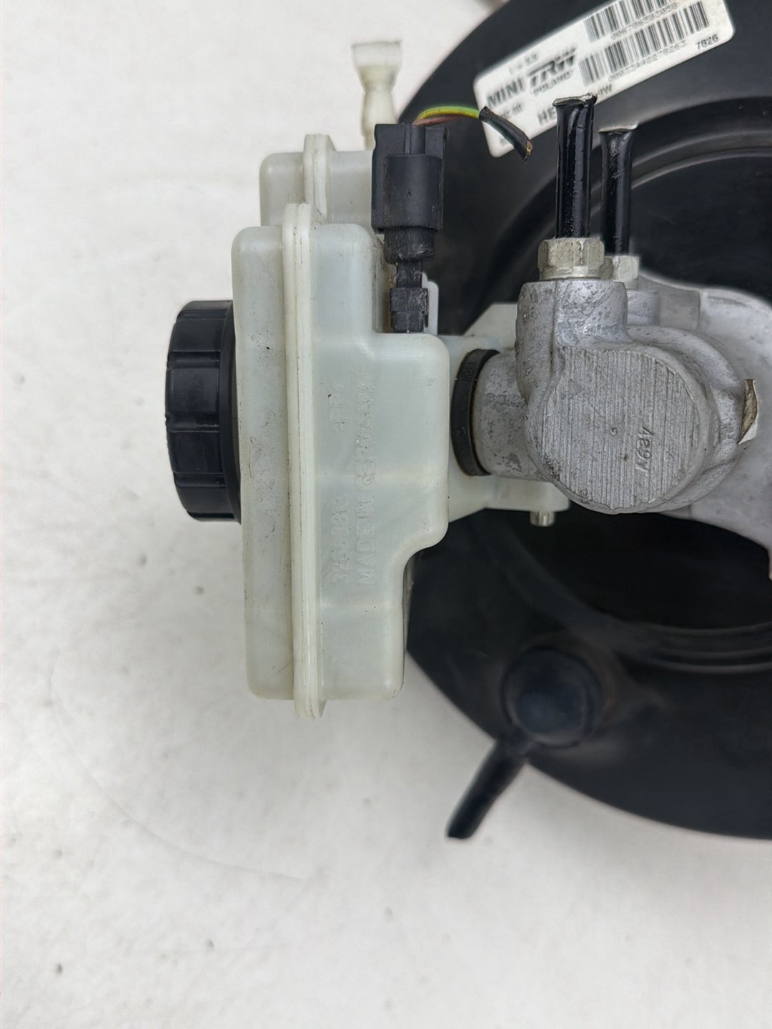 2007-2011 Mini Cooper S R56 Unit Master Cylinder Expansion Tank 34336863545 OEM