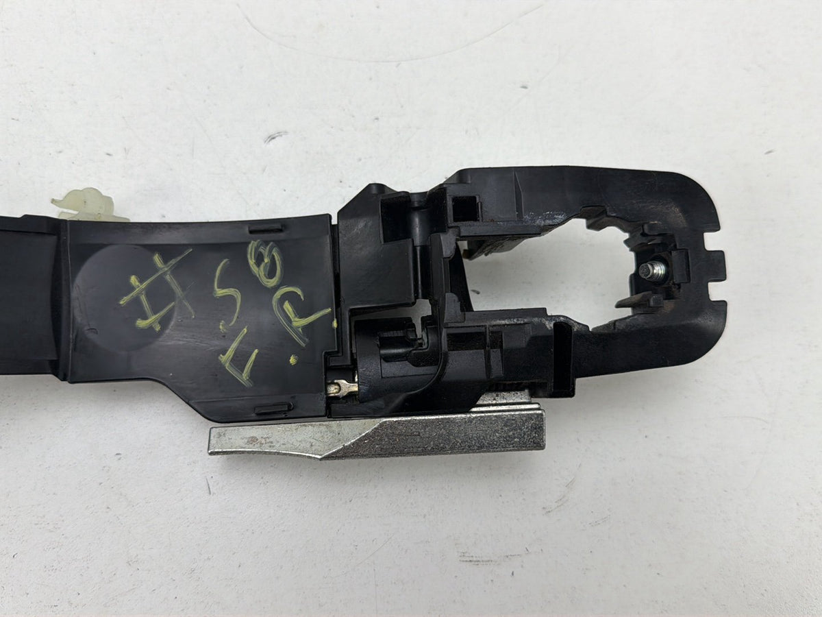 2013-2019 Nissan Sentra Front Right Passenger Side Door Handle Base OEM