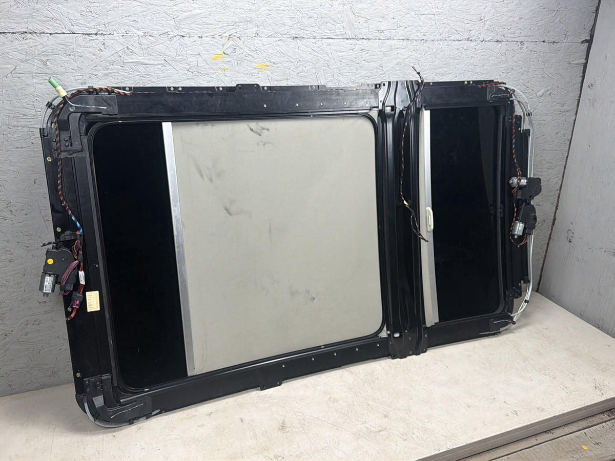 2007-2015 Audi Q7 4L Panoramic Sunroof Moonroof Glass Assembly OEM