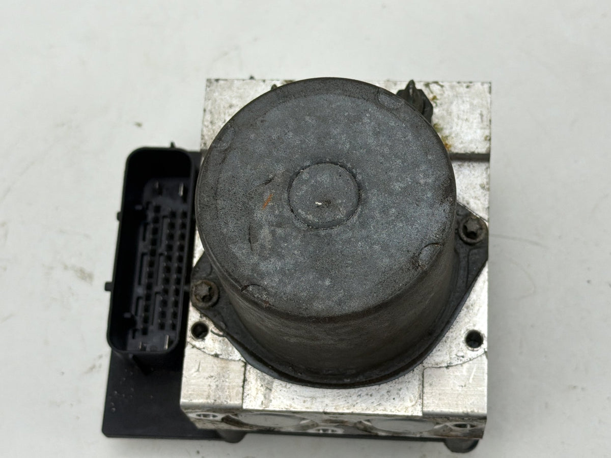 2006-2007 BMW 525I - ABS Anti-Lock Brake Pump Module 0 265 950 668 OEM