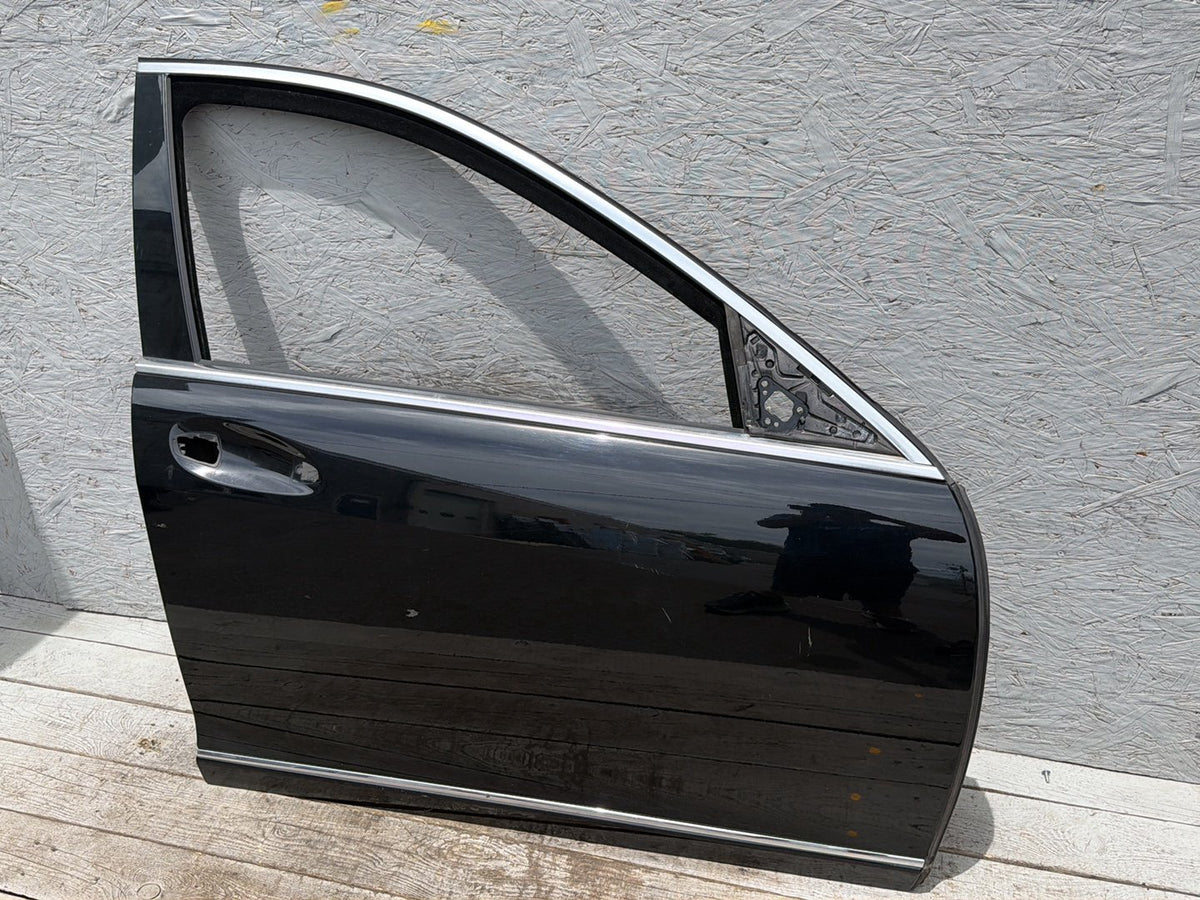 2007-2013 Mercedes-Benz S-Class 550 W221 Right Front Door Shell A2217200205 OEM