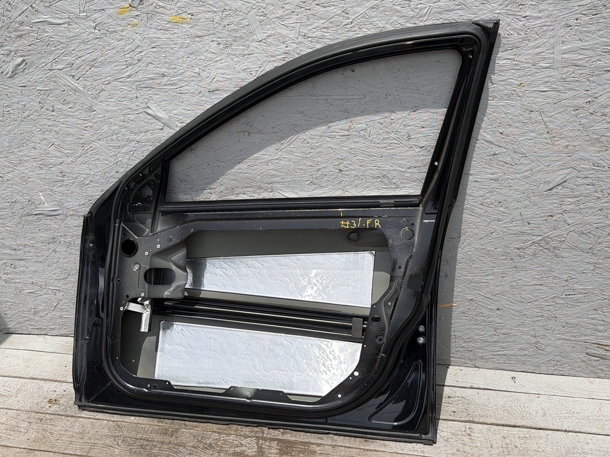 2007-2013 Mercedes-Benz S-Class 550 W221 Right Front Door Shell A2217200205 OEM