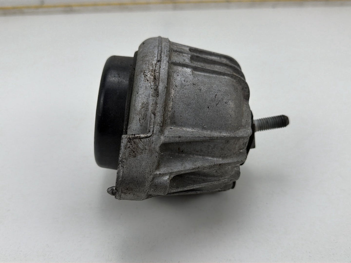 2014 BMW X1 E84 SUV Engine Mount 139811 OEM