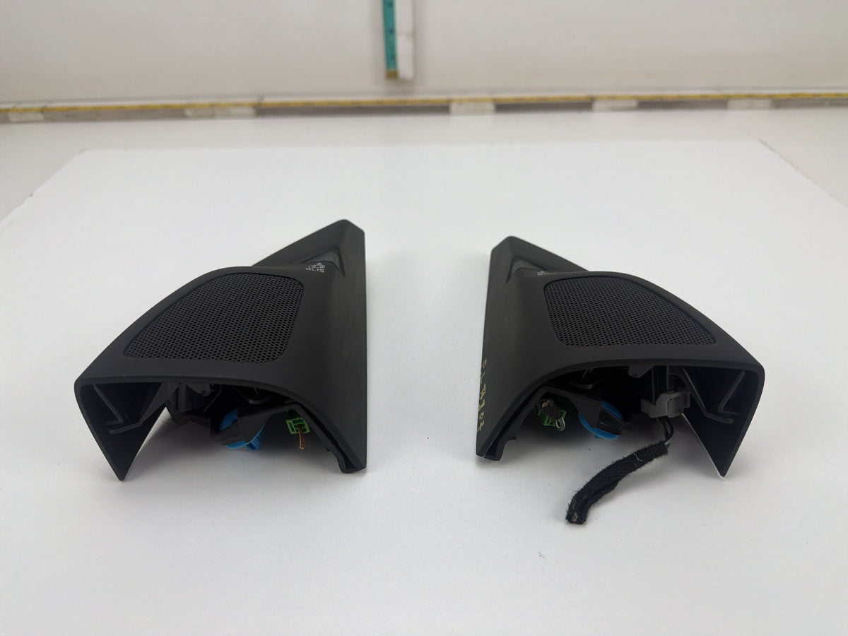 2011-2018 Volvo S60 Front Right/Left Door Corner Trim Speakers Pair 30781067 OEM