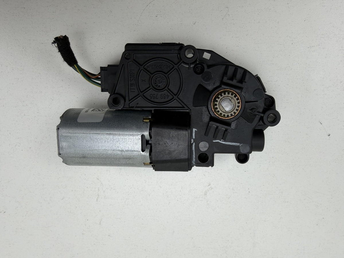 2012-2015 BMW X1 E84- Wiper Motor PN: 10025374A OEM