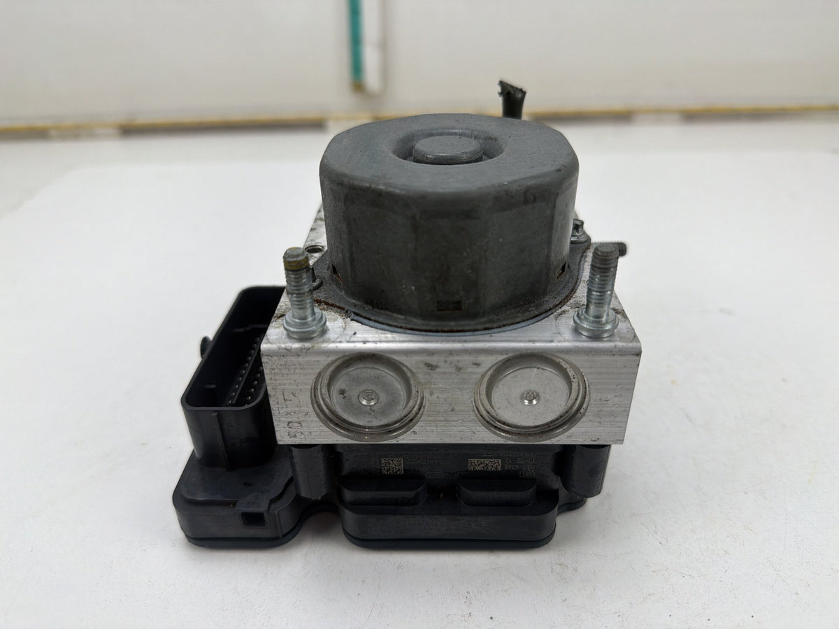 2014-2015 Nissan Sentra ABS Anti-Lock Brake Pump 0265956096 OEM