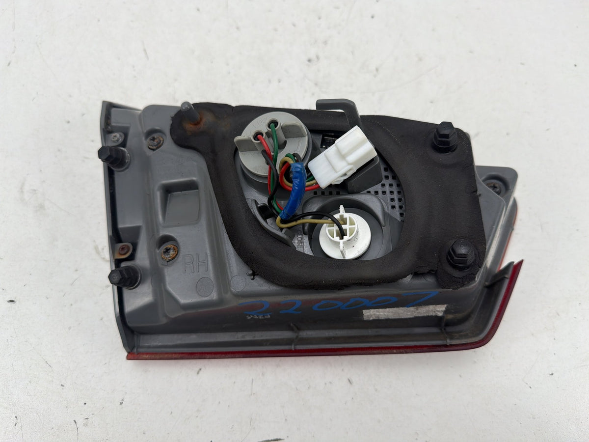 2011-2013 Kia Forte Hatchback Rear Right Passenger Side Inner Tail Light OEM