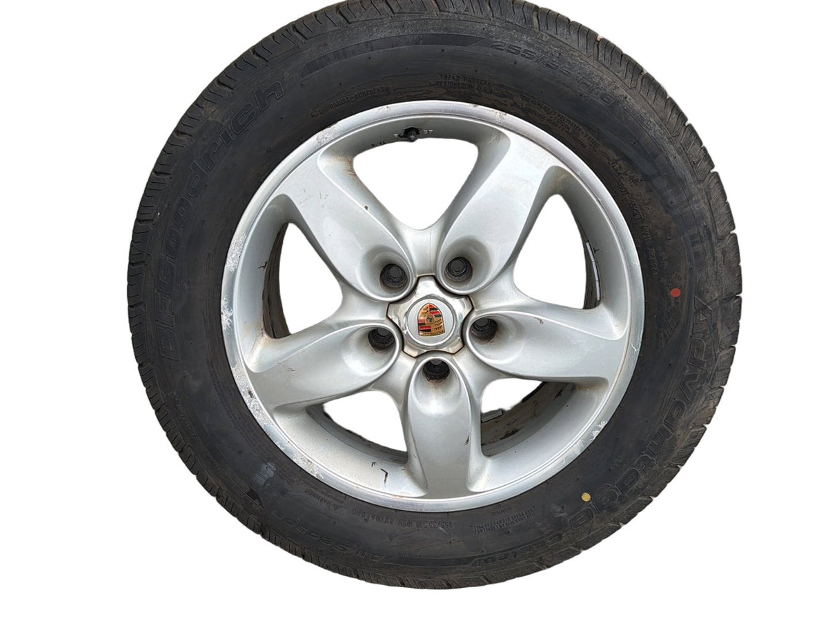 2003-2006 Porsche Cayenne Alloy Wheel Rim w/ Tire 8JX18 ET57 7L5601025C OEM