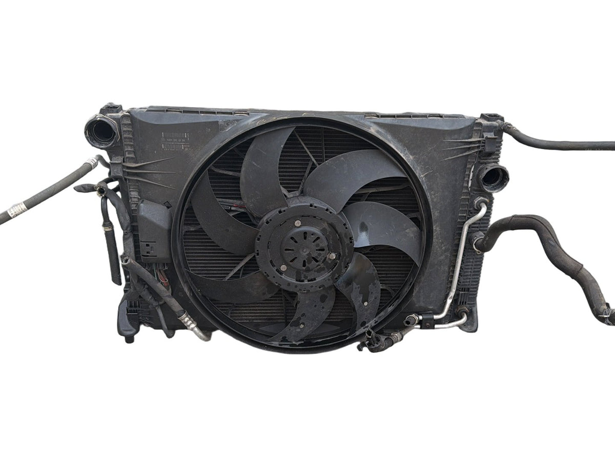2010-2016 Mercedes-Benz E-Class Engine&AC Radiator A2045000293, A2045001403 OEM