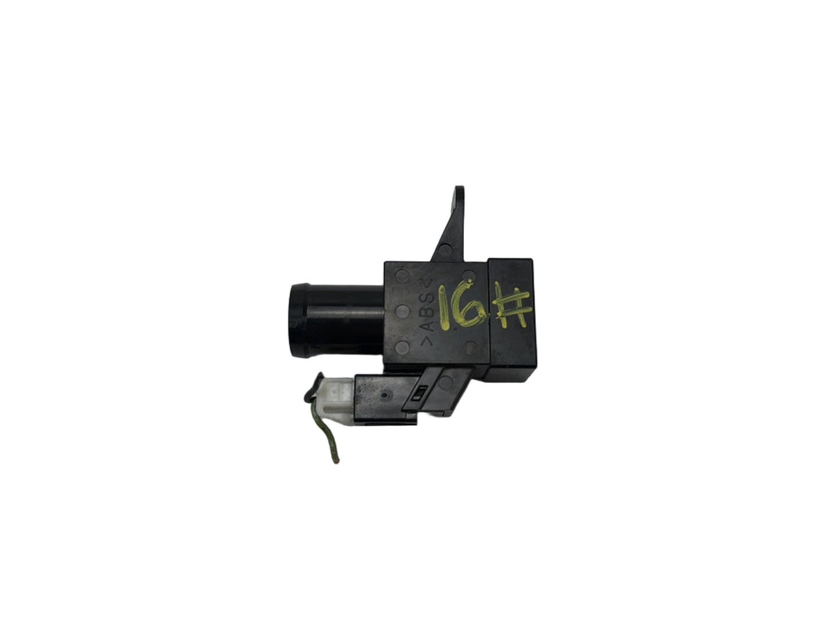 2014-2021 Infiniti Q50 Power Brake Booster Vacuum Pressure Switch Sensor OEM