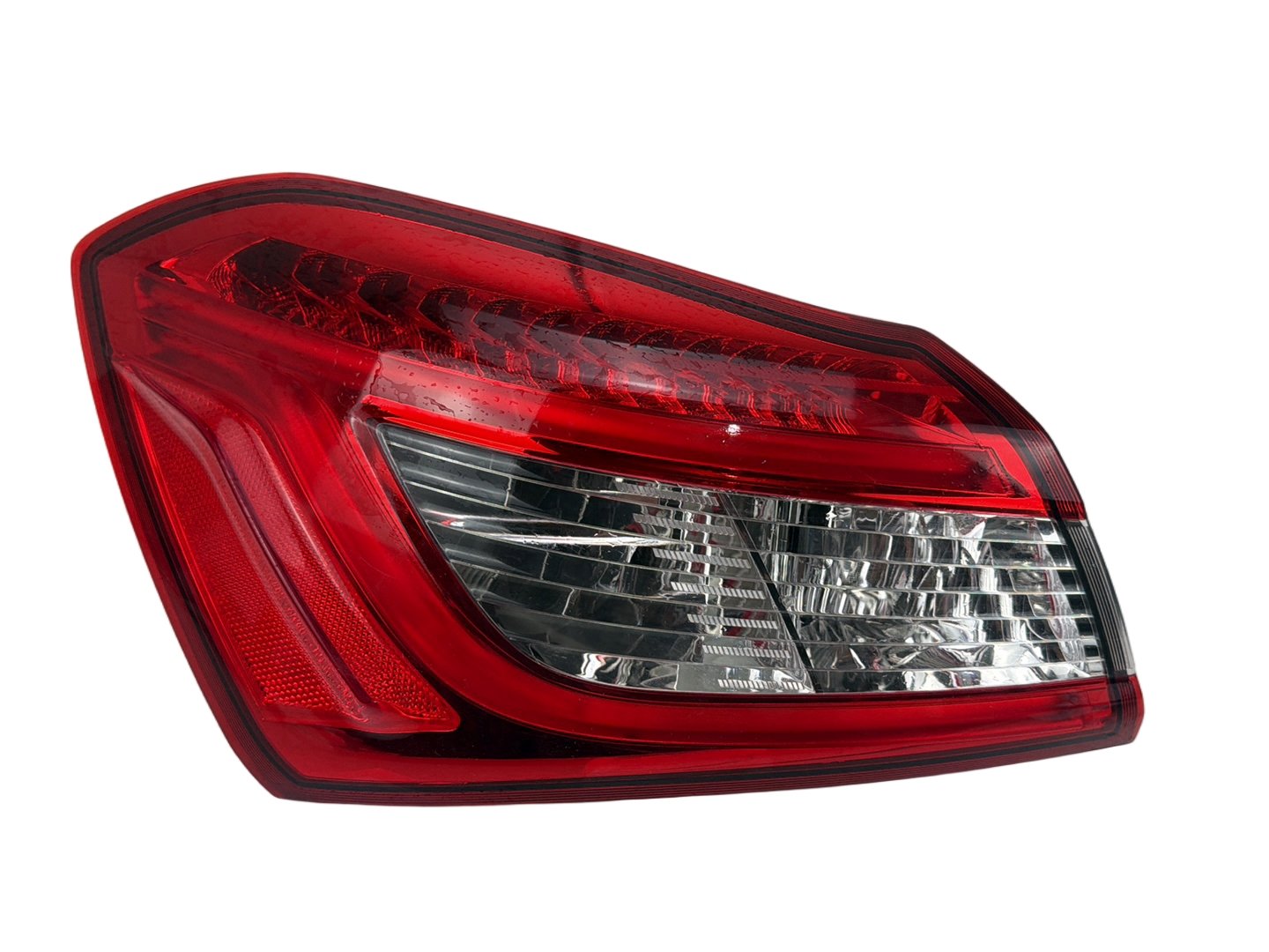 2014-2017 Maserati Ghibli Rear Left Side Outer Tail Light 06700084820 OEM