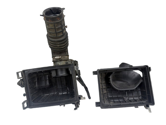 2013-2019 Nissan Sentra - Air Intake Cleaner Filter Housing Box 3RC20 OEM