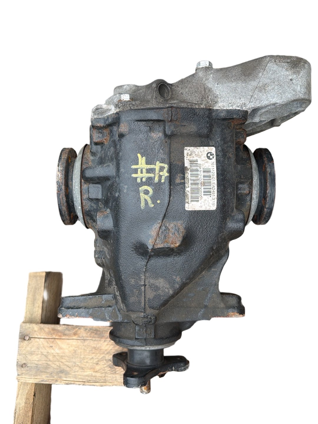 2012-2015 BMW X1 E84 SUV Rear Differential Carrier 7611129-01 OEM