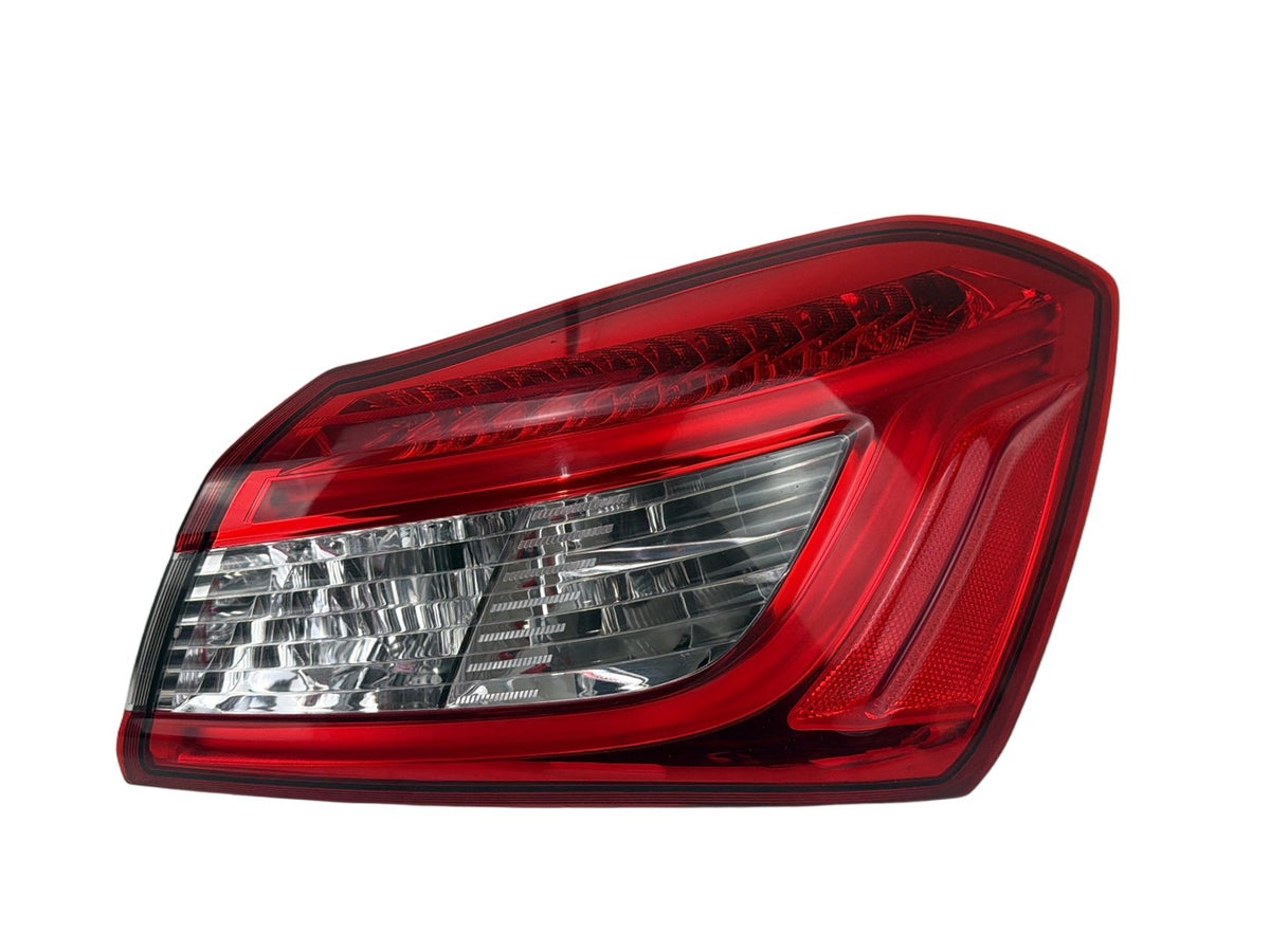 2014-2017 Maserati Ghibli Rear Right Side Outer Tail Light 06701071490 OEM