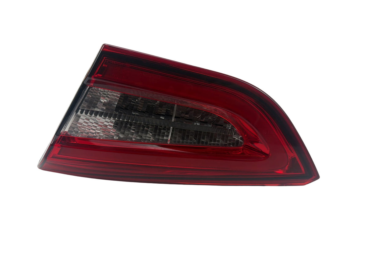 2014-2020 Maserati Quattroporte VI M156 Right Side Inner Trunk Lid Taillight OEM