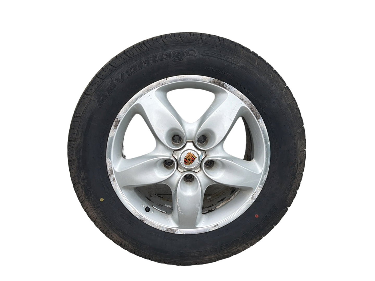 2003-2006 Porsche Cayenne Alloy Wheel Rim w/ Tire 8JX18 ET57 7L5601025C OEM
