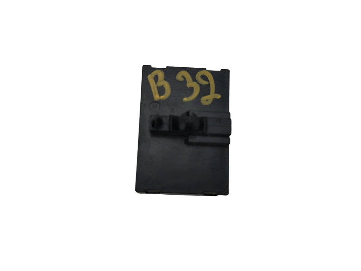 2010-2012 Mercedes-Benz E-Class Rear View Backup Camera Control Module OEM