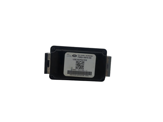 2018-2020 Jaguar F-Pace - USB Repeater Module FW93-19010-AB OEM