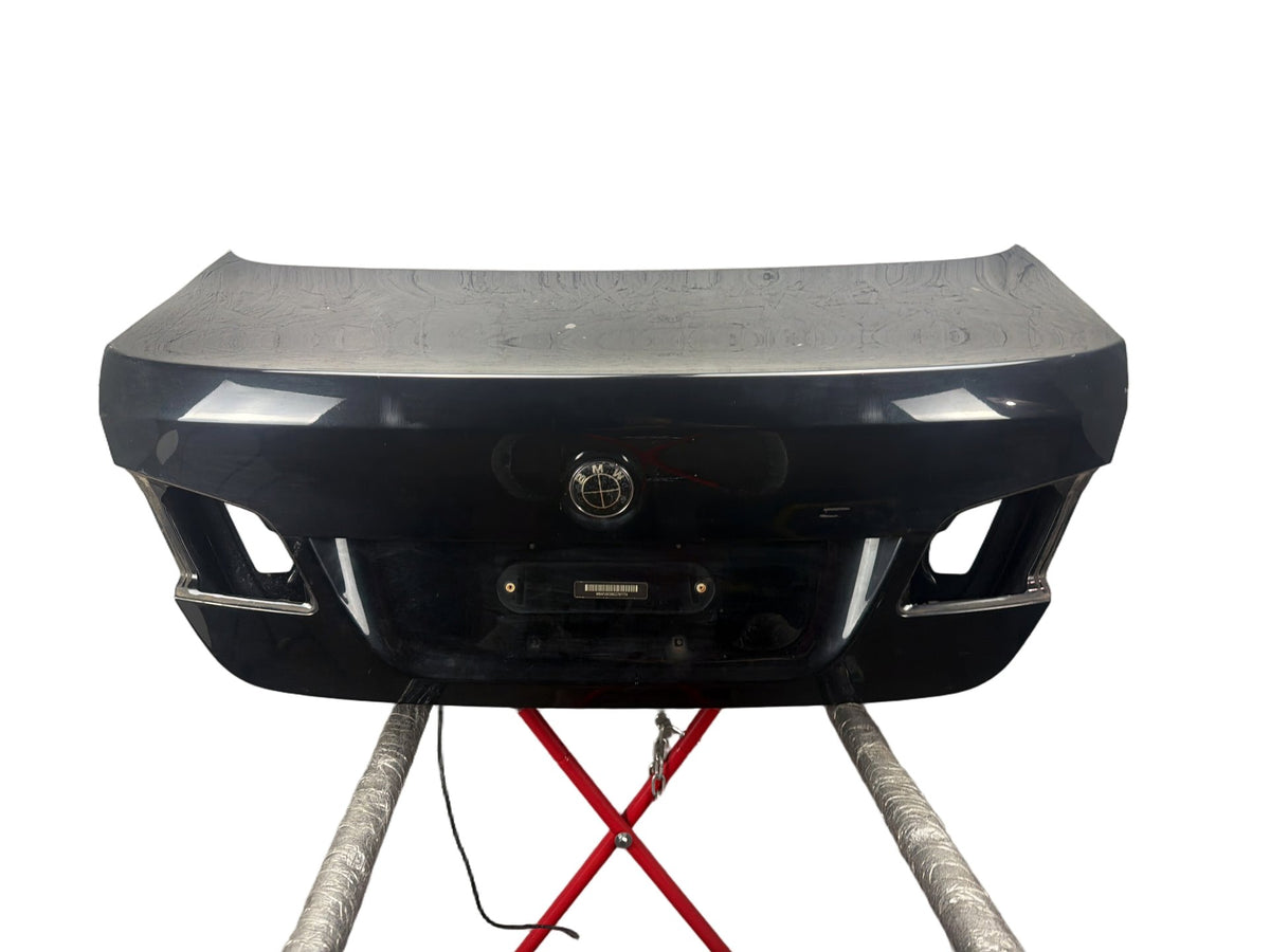 2011-2016 BMW 550i xDrive Rear Trunk Lid Deck Lid Assembly OEM