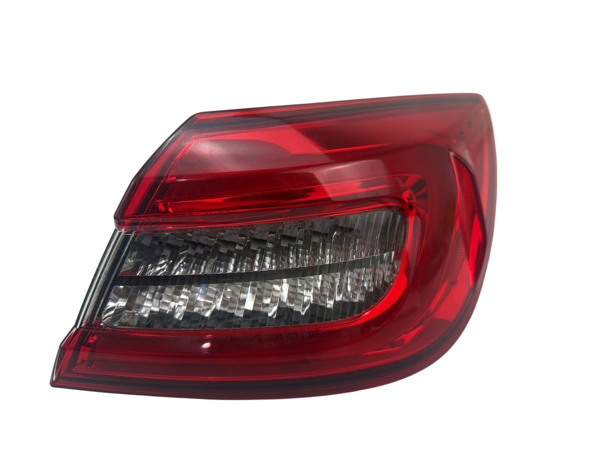 2014-2020 Maserati Quattroporte VI M156 Rear Right Side Outer Taillight Lamp OEM