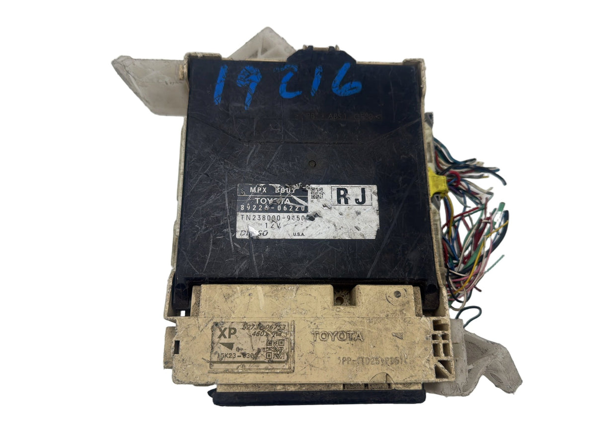 2015-2017 Toyota Camry Multiplex Network Body Control Module 89221-06220 OEM