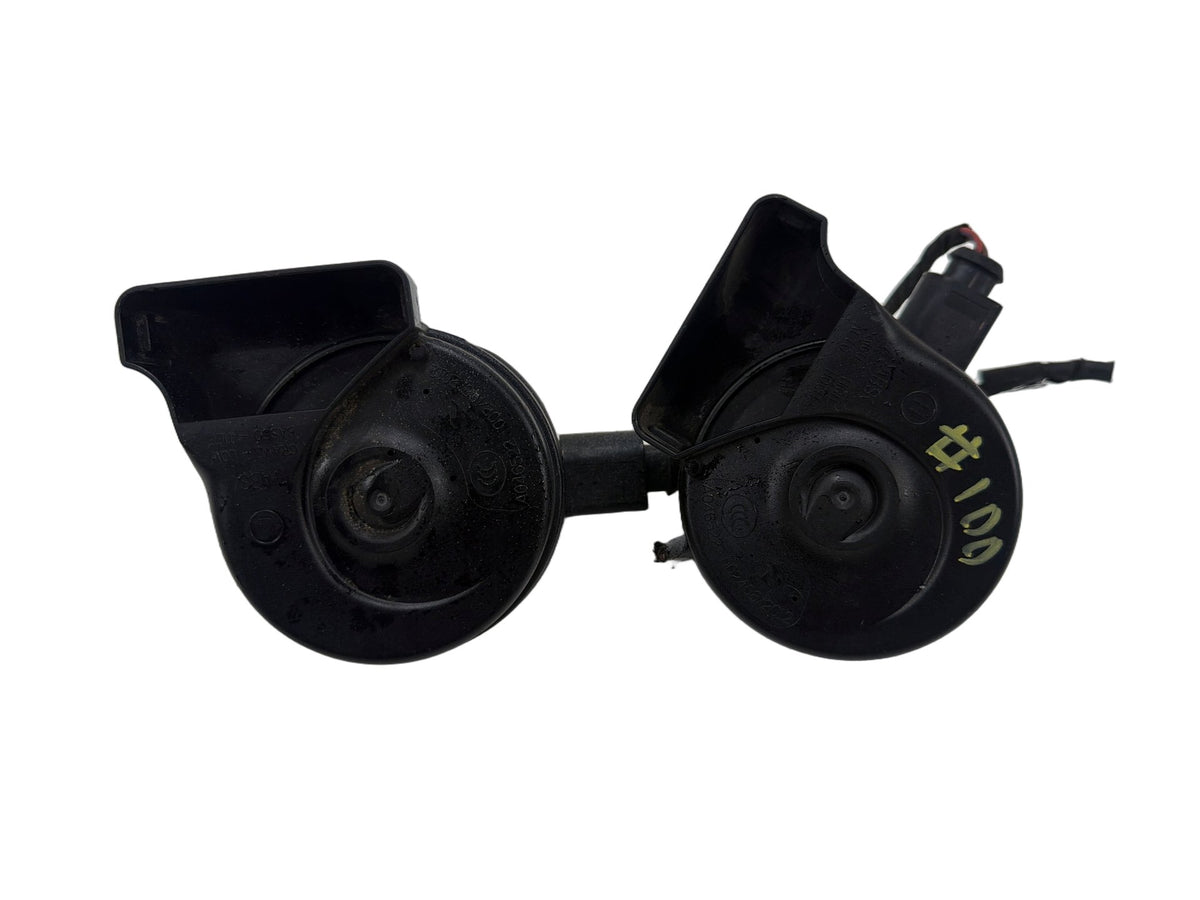 2015-2020 Audi A3 Front Dual High Low Tone Warning Horn Assembly 5Q0951221 OEM