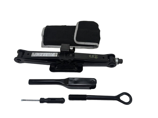 2015-2018 Kia Sedona Spare Tire Jack Scissor Lug Wrench Tow Hook Tool Kit OEM