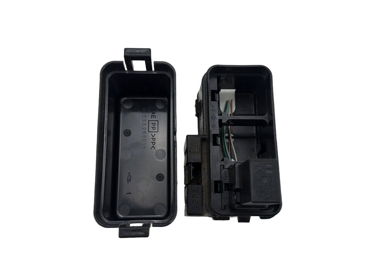 2014-2019 Infiniti Q50 V37 - Wiper Fuse Box Relay K1538265F10 OEM