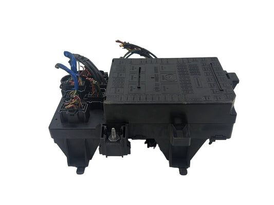 2003-2006 Lincoln Navigator U228 - Fuse Box 3L1T-114A067-AA OEM