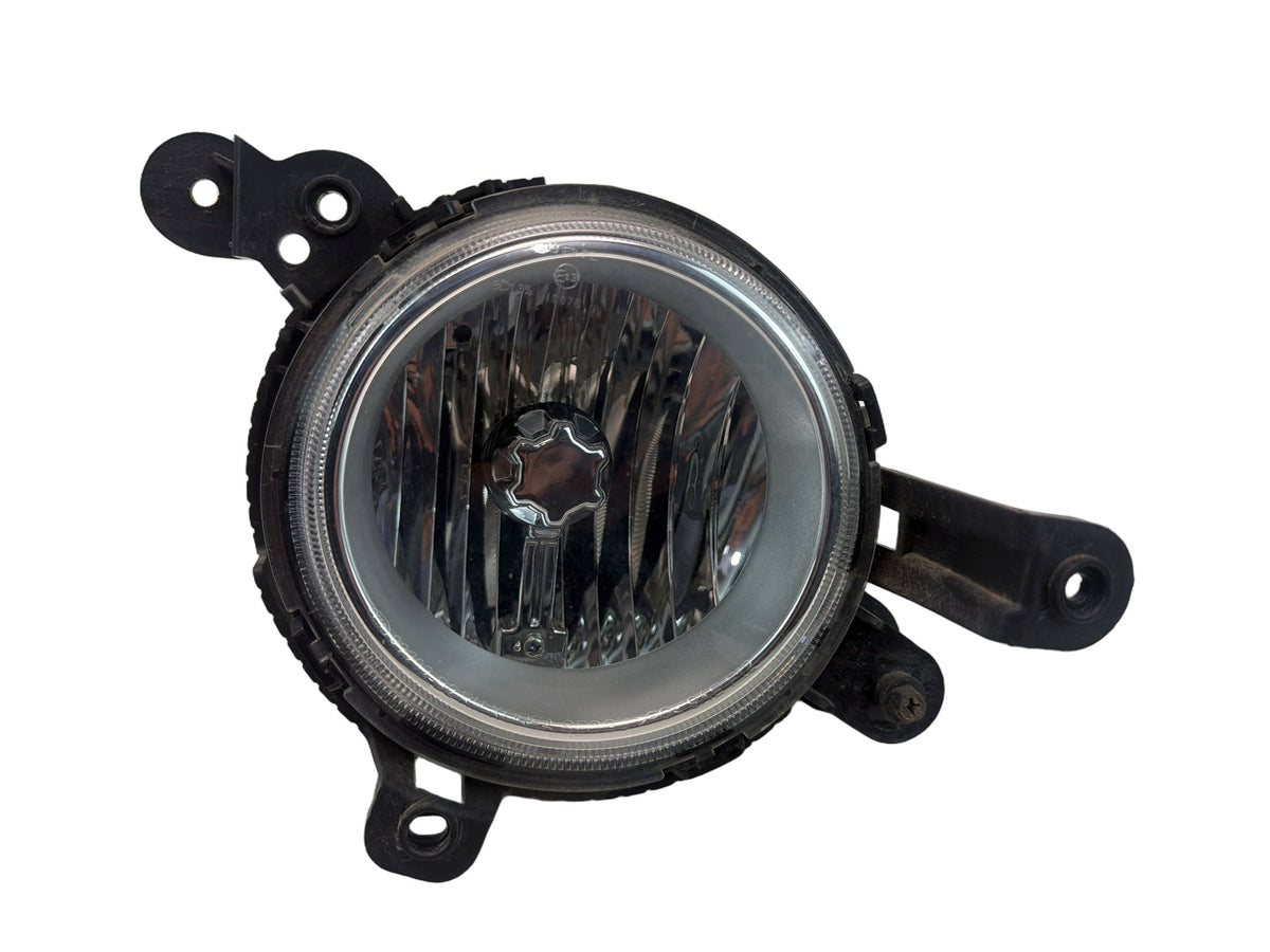 2014-2016 Kia Soul Front Right Bumper Passenger Side Fog Light Lamp 92202-B2 OEM