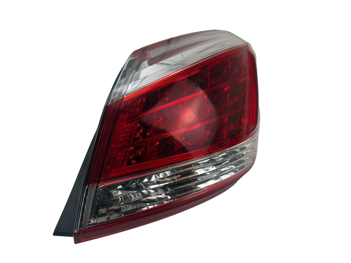 2011-2014 Nissan Murano Rear Right Passenger Side Quarter Panel Tail Light OEM