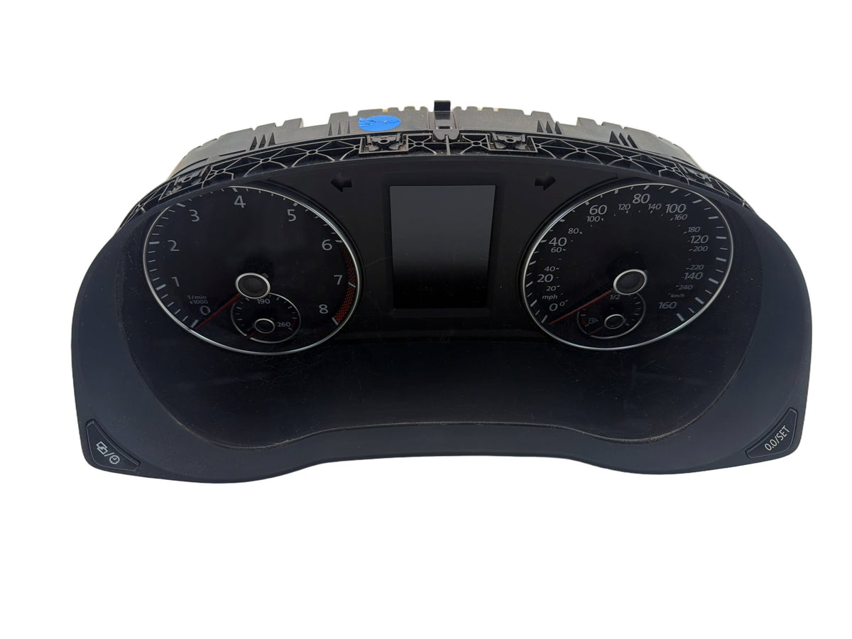 2012-2015 Volkswagen Passat Speedometer Instrument Cluster 561920970D OEM