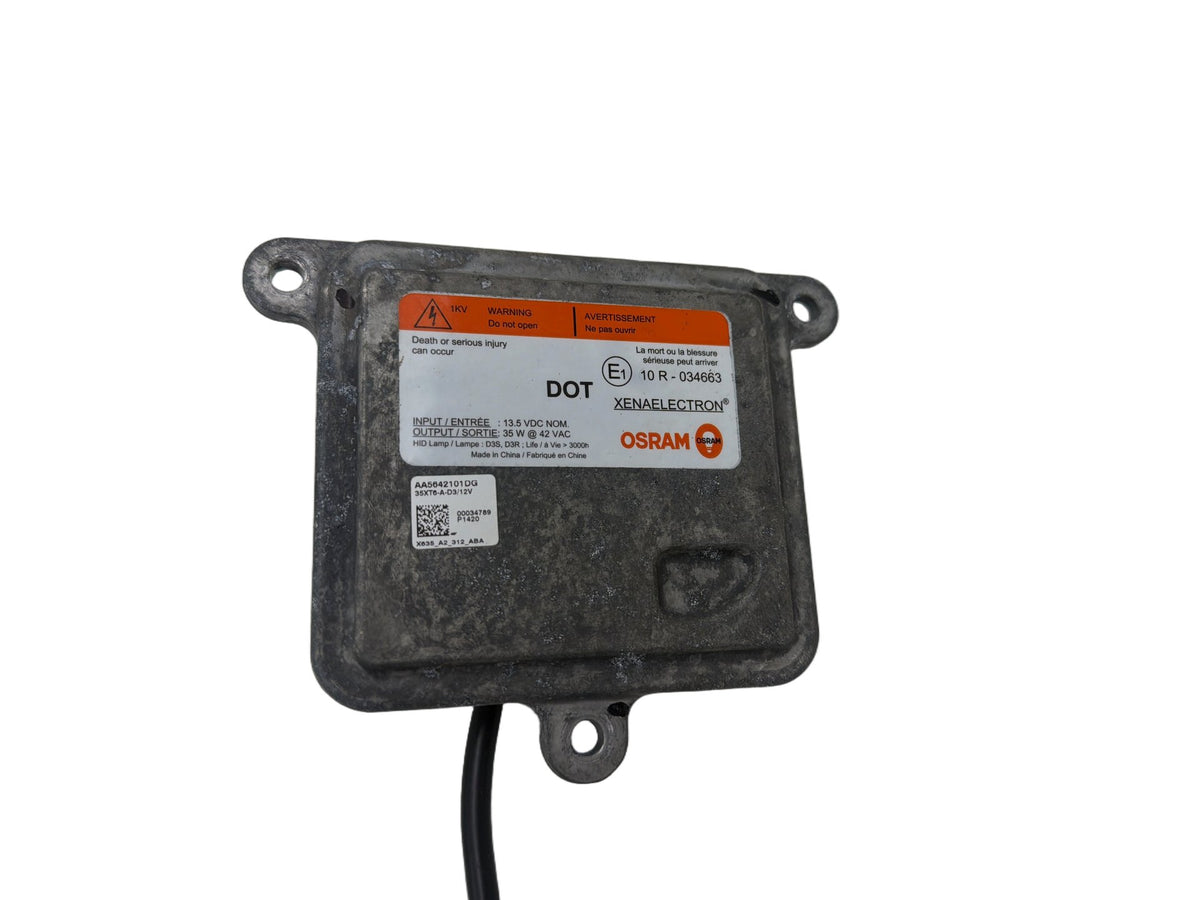 2015-2017 Chrysler 200 Xenon HID Headlight Ballast Module 10R-034663