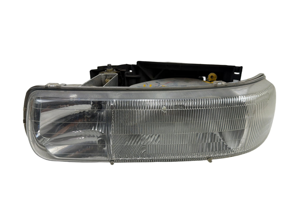 2000-2006 Chevrolet Suburban 1500 Left Side Headlight Assembly 16524537 OEM