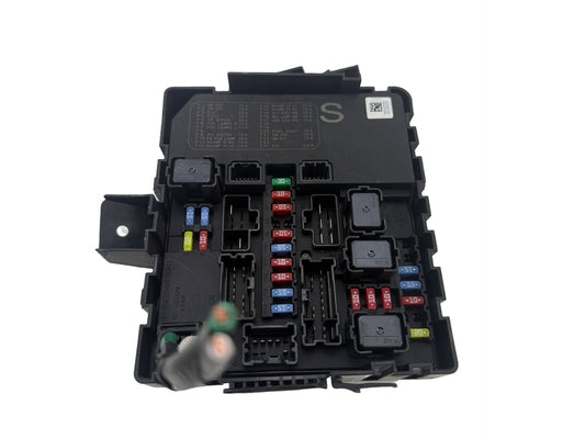 2011-2013 Infiniti QX56 Fuse Relay Box Integrated Power Module 284B7 1LA0A OEM