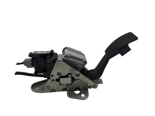 2011-2013 Infiniti QX56 Accelerator Gas Throttle Pedal Assembly APM50-005 OEM