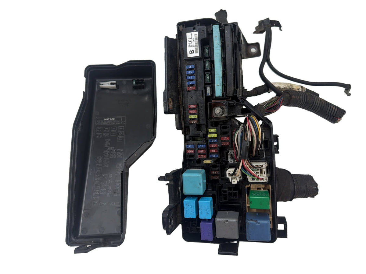 2007-2012 Lexus ES350 Under Hood Engine Room Fuse Box Relay Junction Block OEM