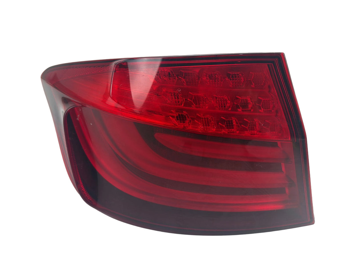 2011-2013 BMW 550i xDrive Rear Left Driver Side Outer Tail Light 173462-01 OEM