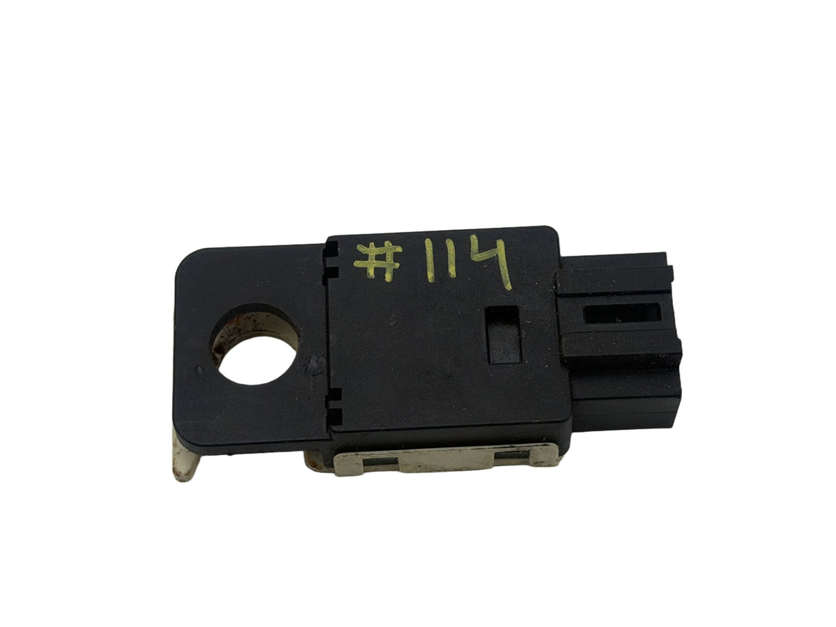 2007-2014 GMC DENALI GMT900 Brake Light Switch Stop Lamp OEM