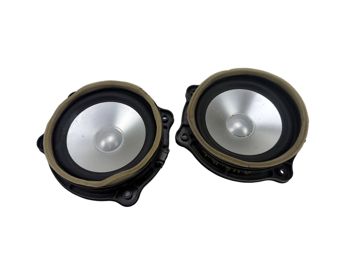 2010-2012 Land Rover Range Rover Rear Left Right Door Speakers XQM500410 OEM